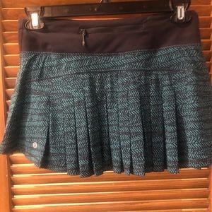 Lululmon skirt